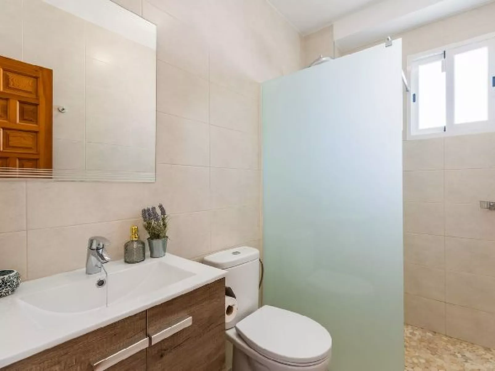 Villa Watsi - PlusHolidays - Image-tags.info