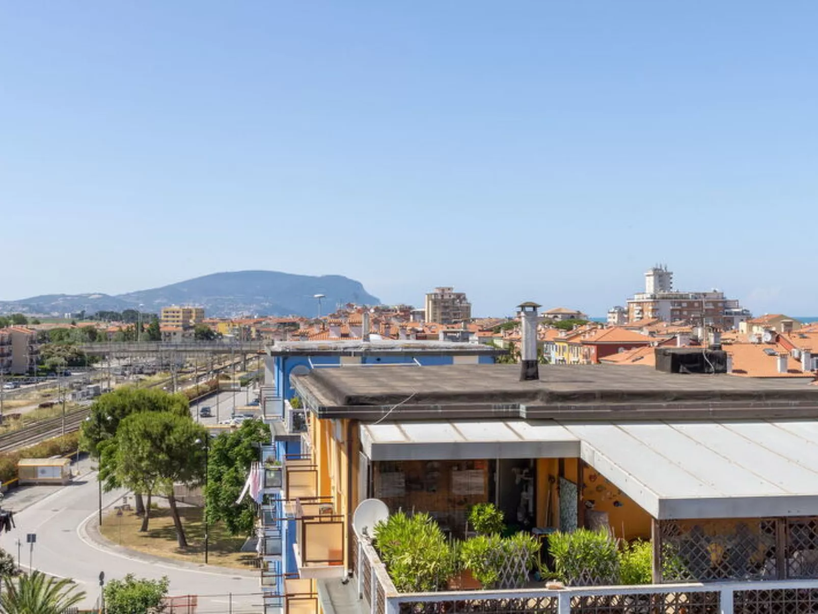 Conero Bluloft - Buiten