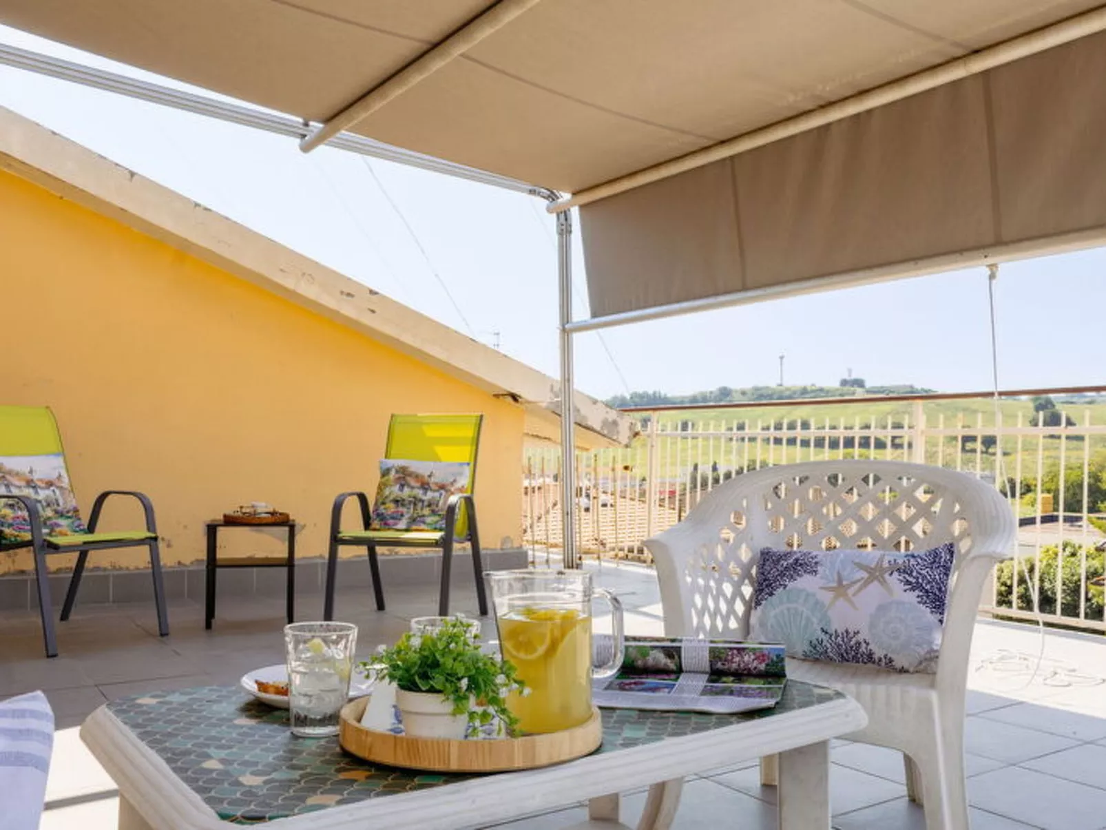 Sopraloreto Apartment - Buiten