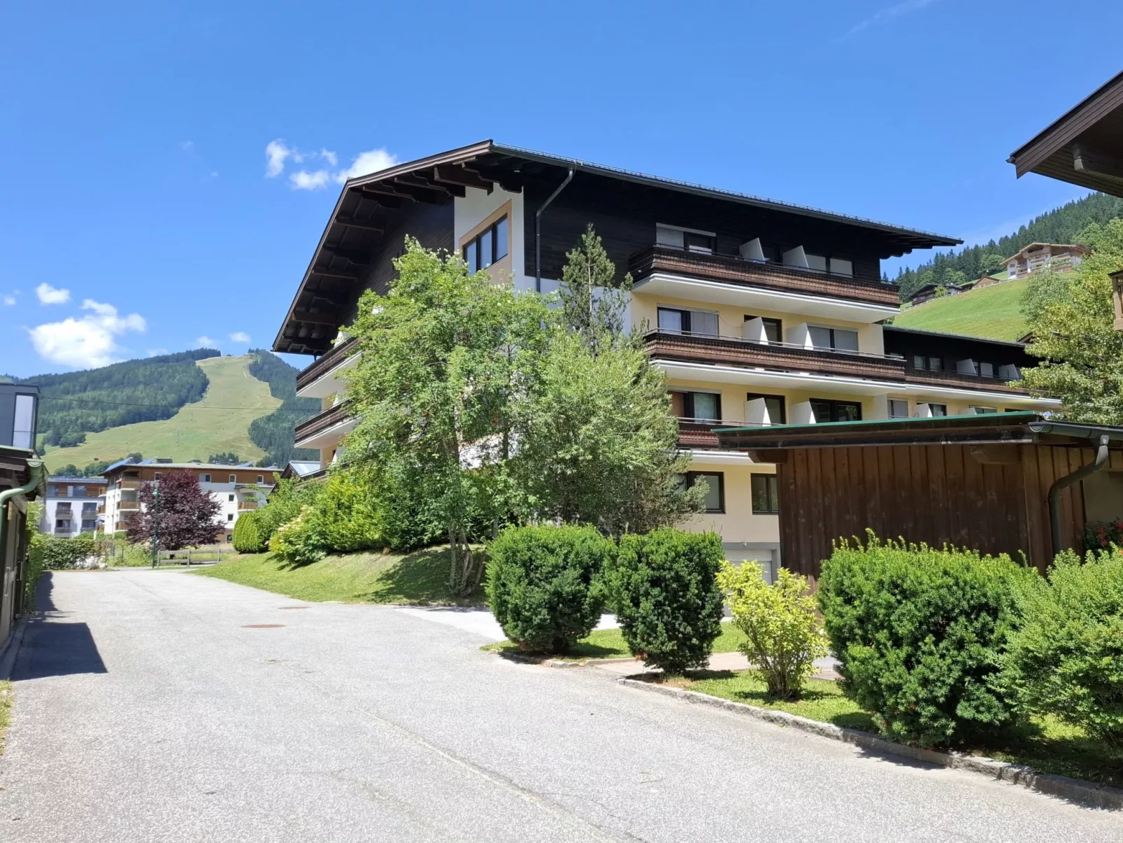 Kirchenblick - Buiten