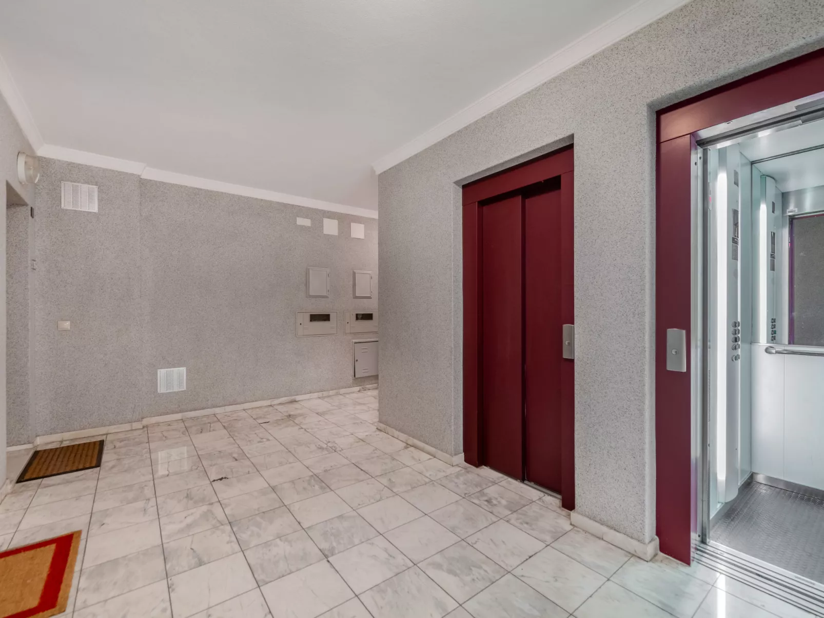 Cristina Inn - Binnen