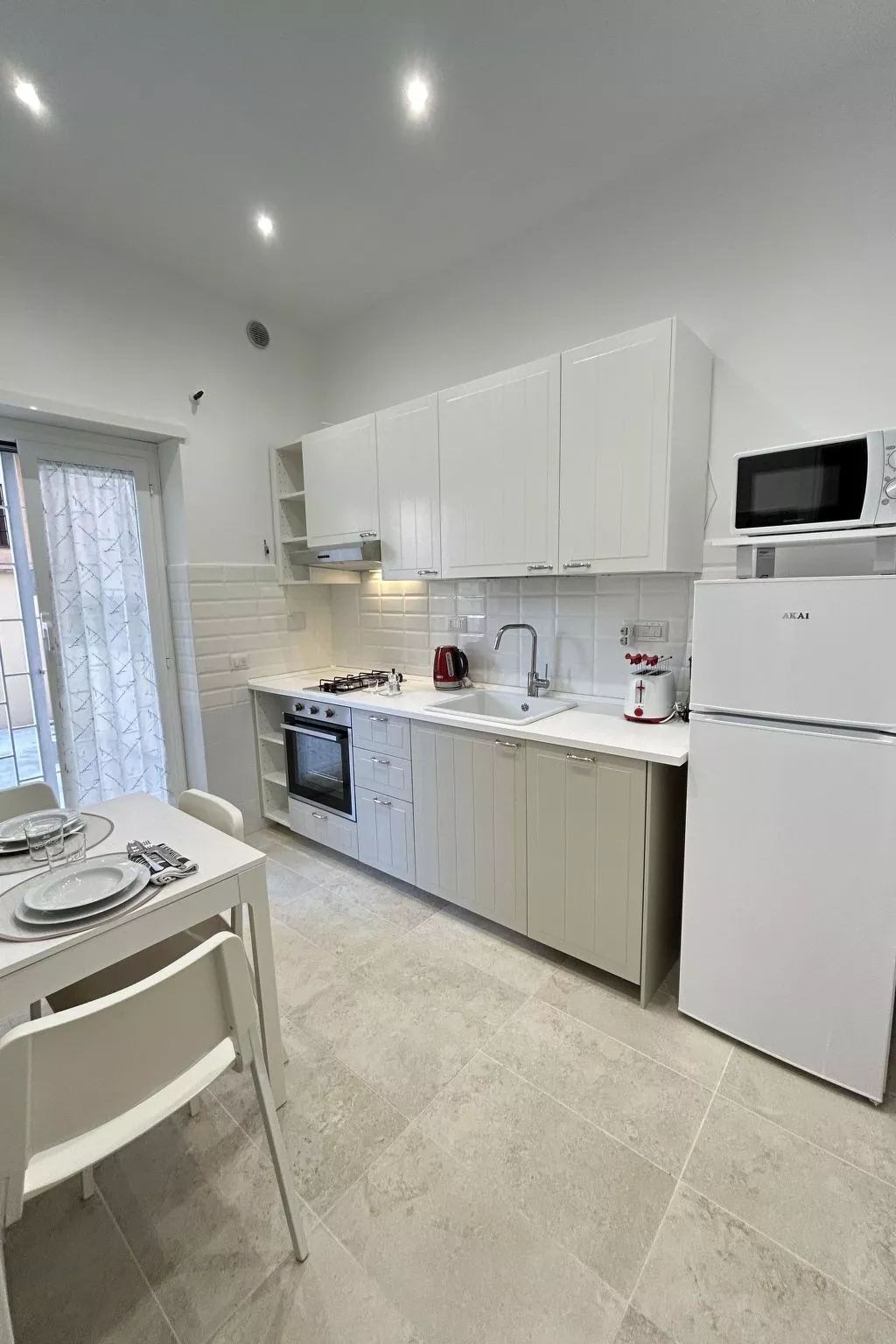 'Vatican Vibes - Binnen