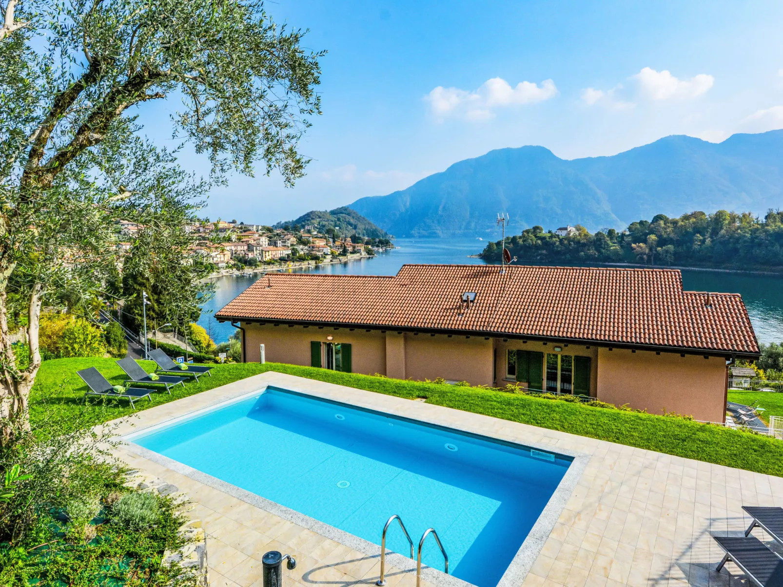 The View Lake Como - Buiten