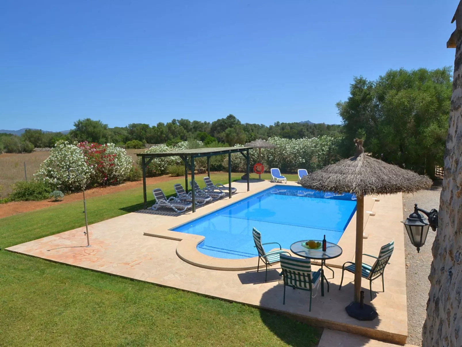 Wunderschönes Landhaus im Landhausstil mit Pool am Ortsrand von Felanitx - Buiten