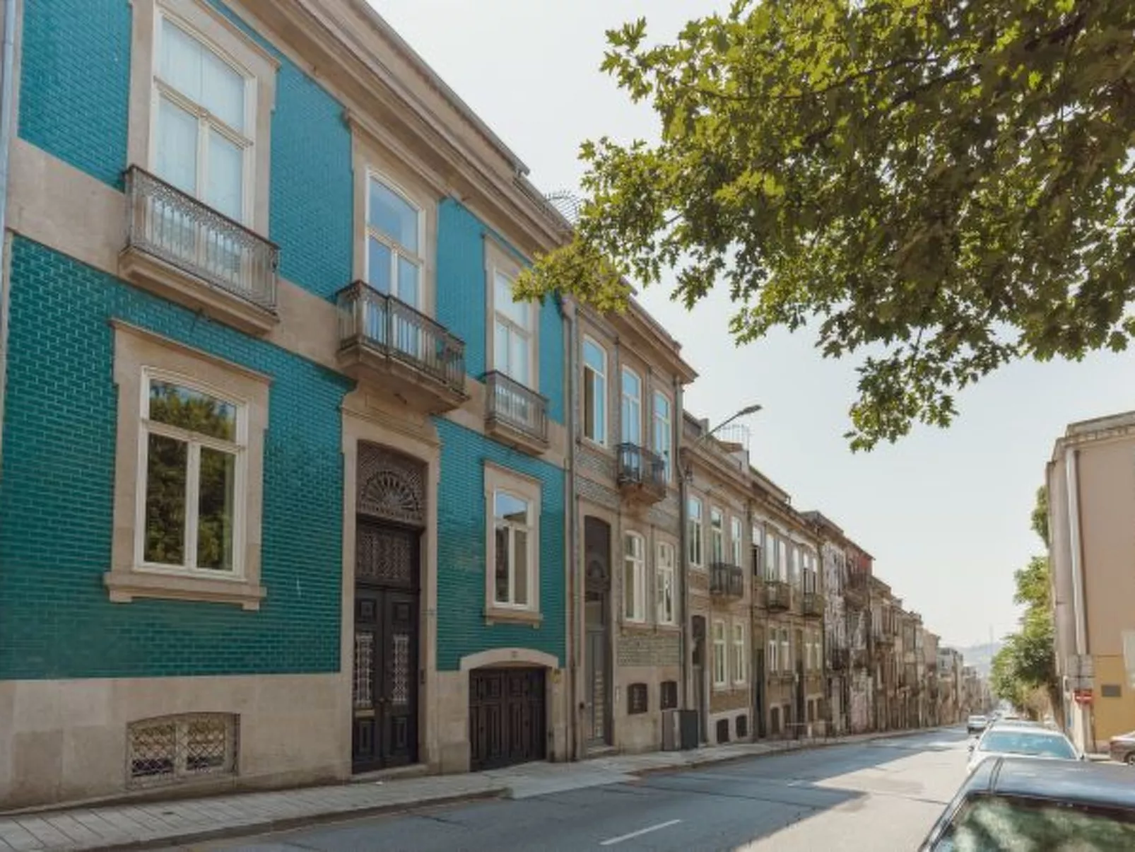 HOME WITH A POOL by VACATIONY - Buiten