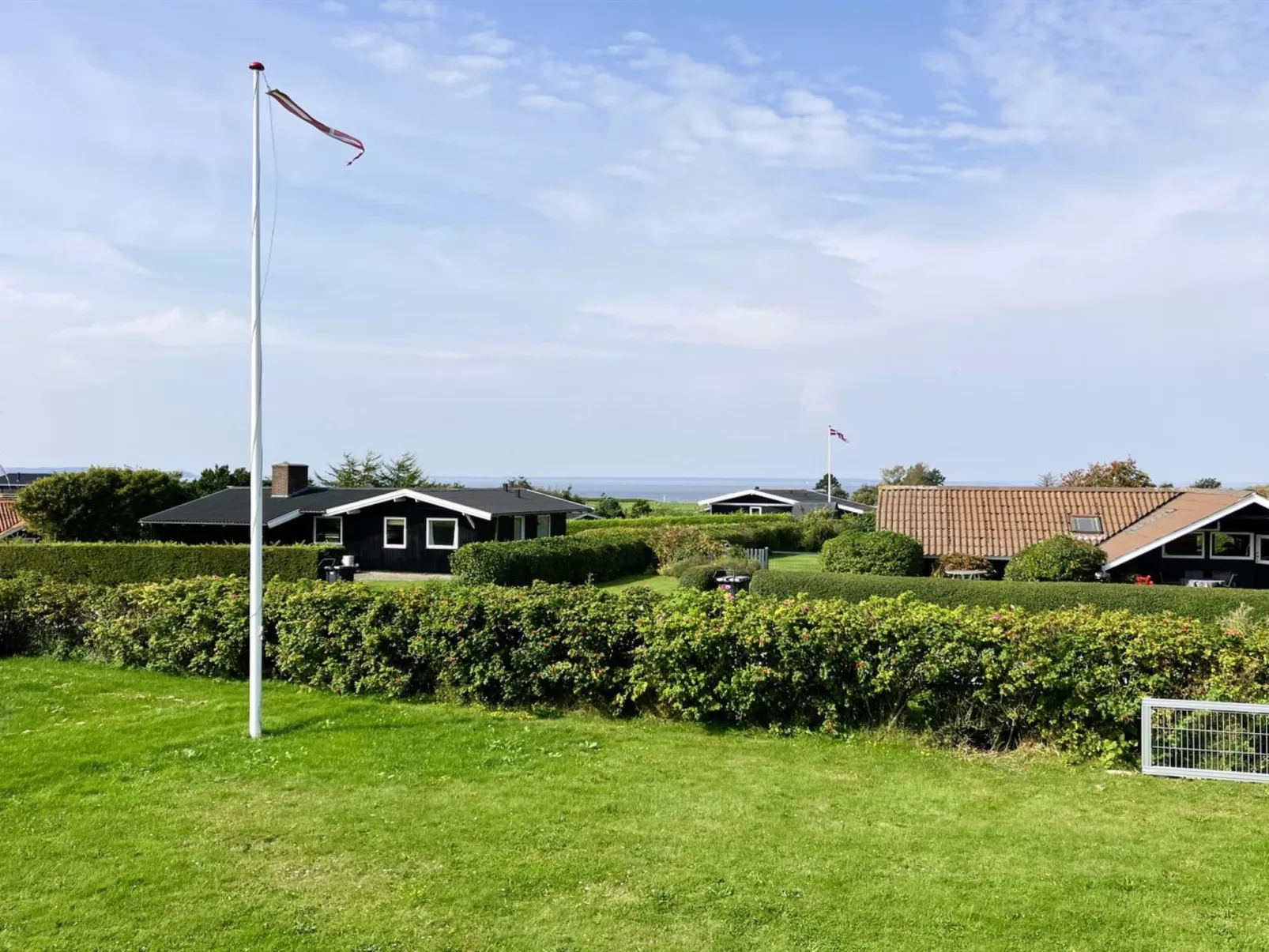 "Carlene" - 350m from the sea - Buiten