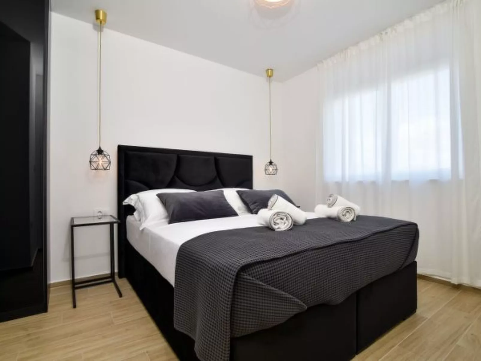 Villa La Perla Apt 2 4+2 with heated rooftop pool - Image-tags.info