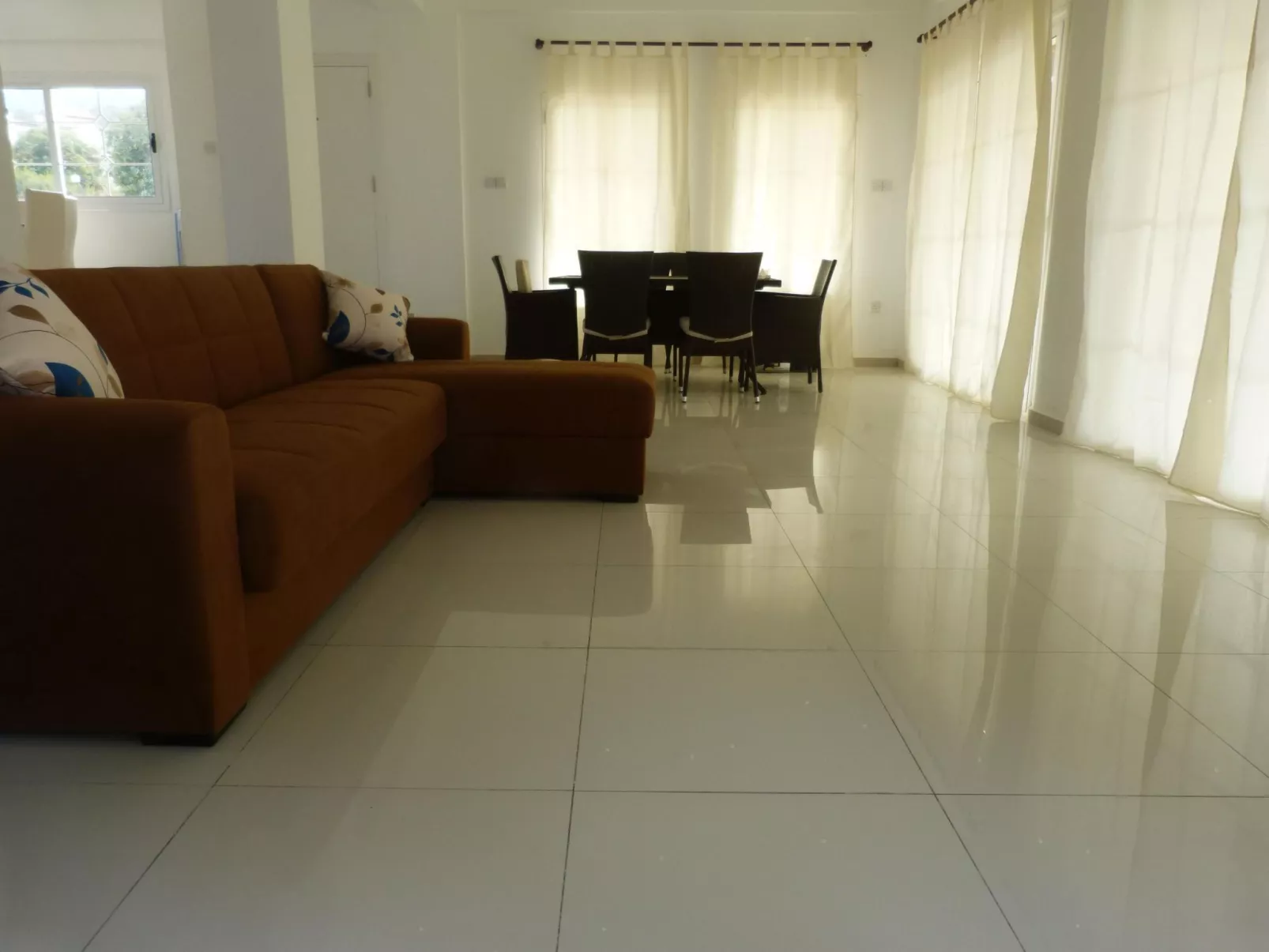 Ferienvilla mit Blick auf das Wasser - Binnen