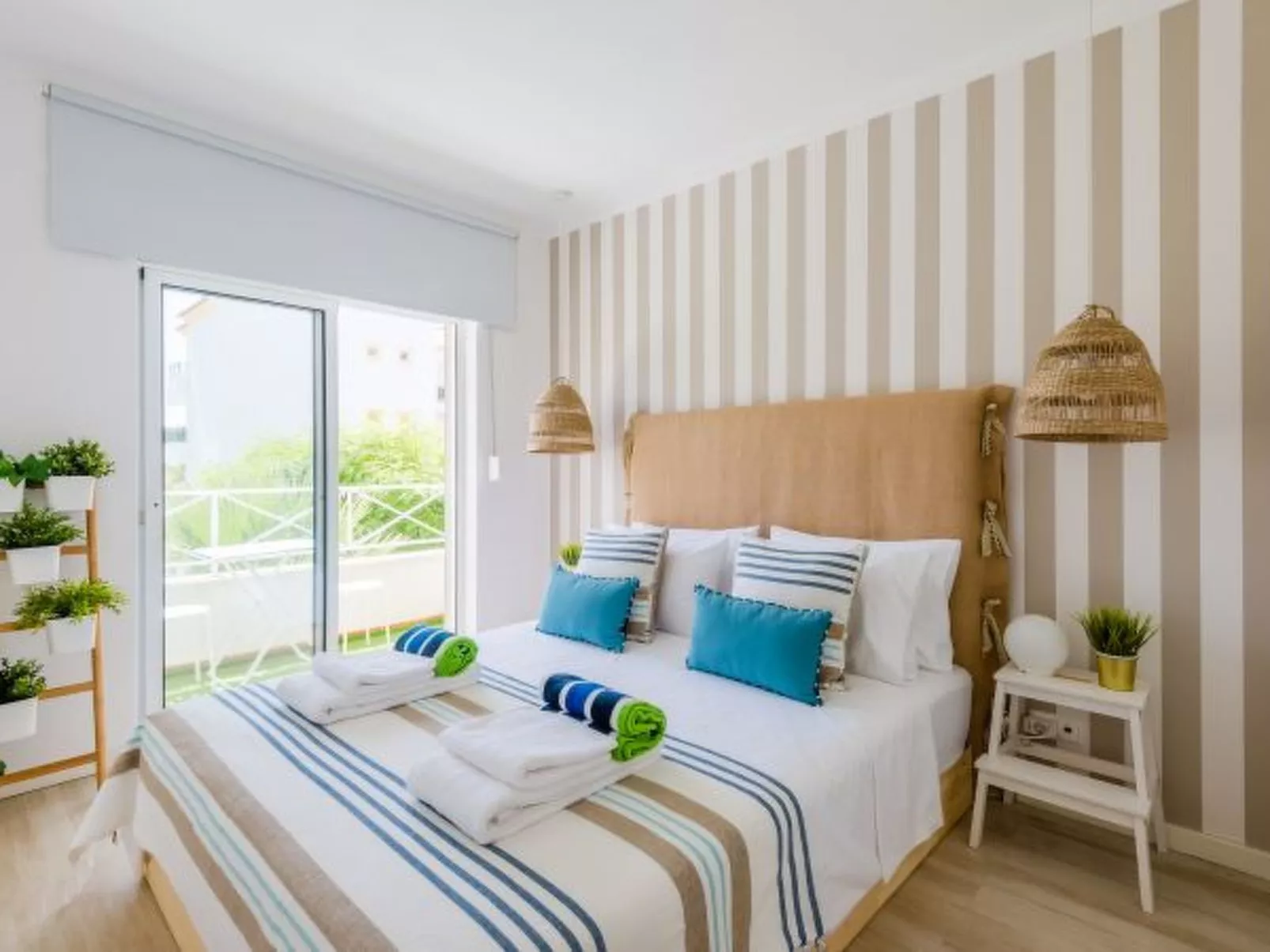 Alfamar Apartment at Praia da Falesia - Binnen