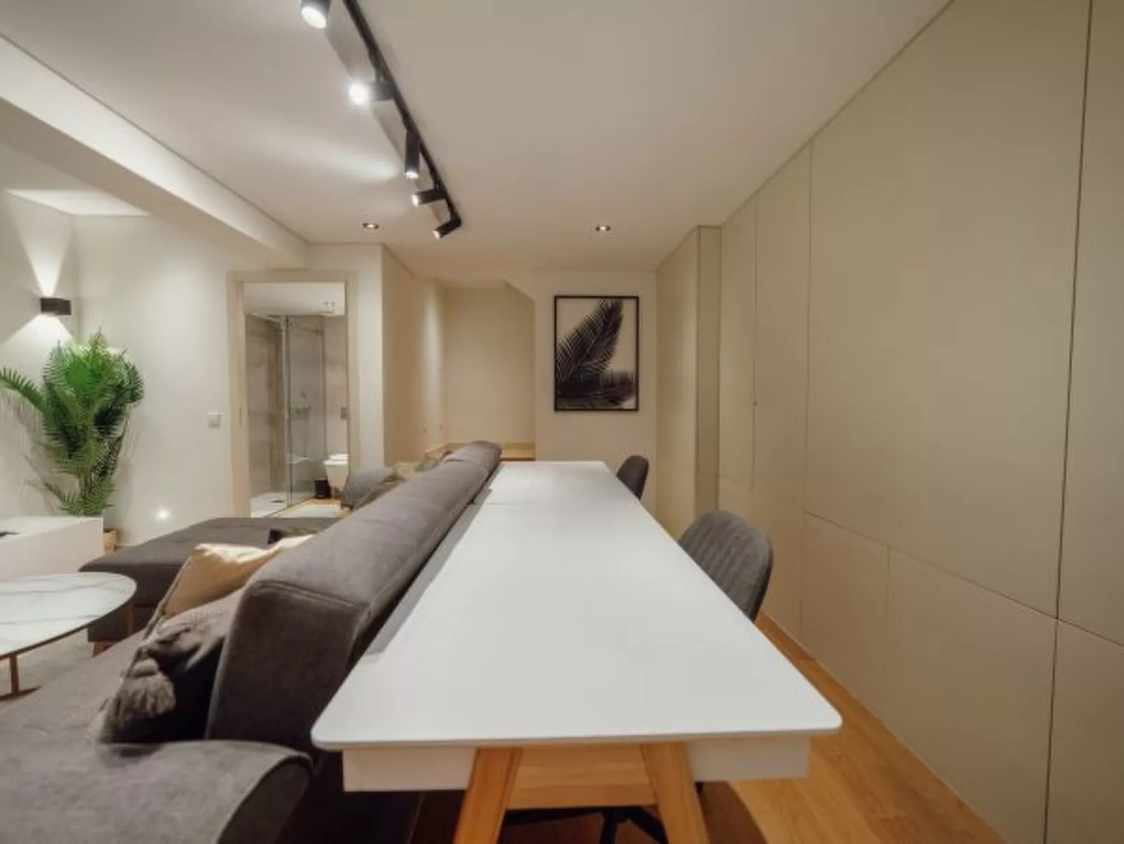 24 AGOSTO AMAZING TRIPLEX by VACATIONY - Binnen