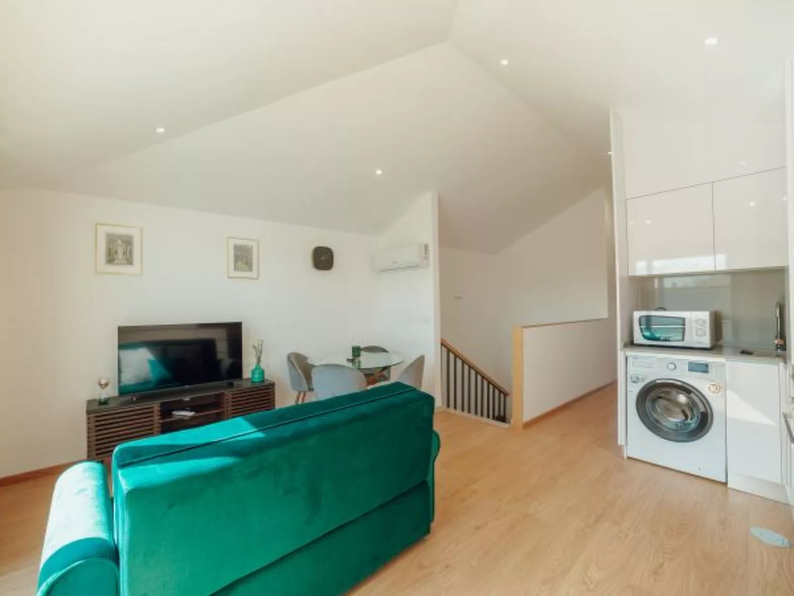 MODERN & STYLISH APARTMENT III by VACATIONY - Binnen