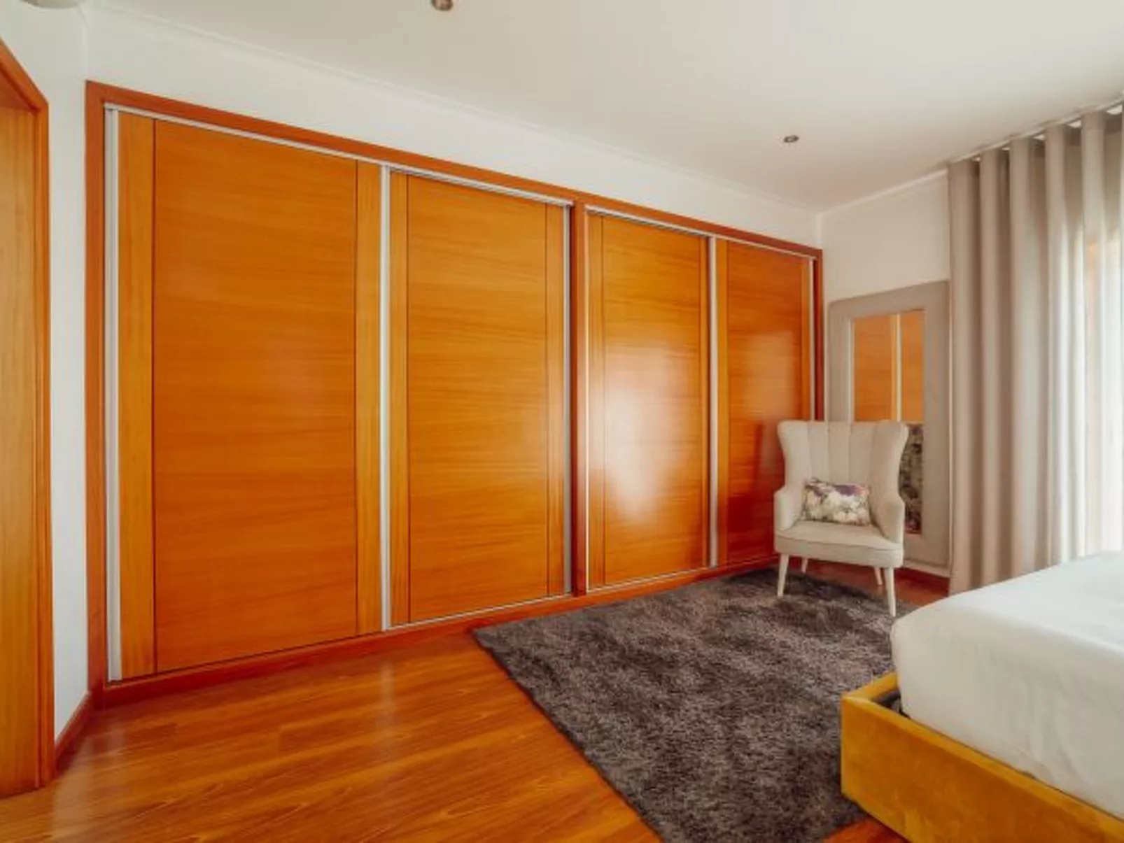 POOL & CINEMA VILLA by VACATIONY - Binnen