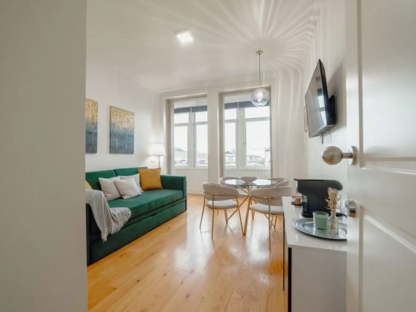 DOWNTOWN PREMIUM APARTMENT by VACATIONY - Binnen