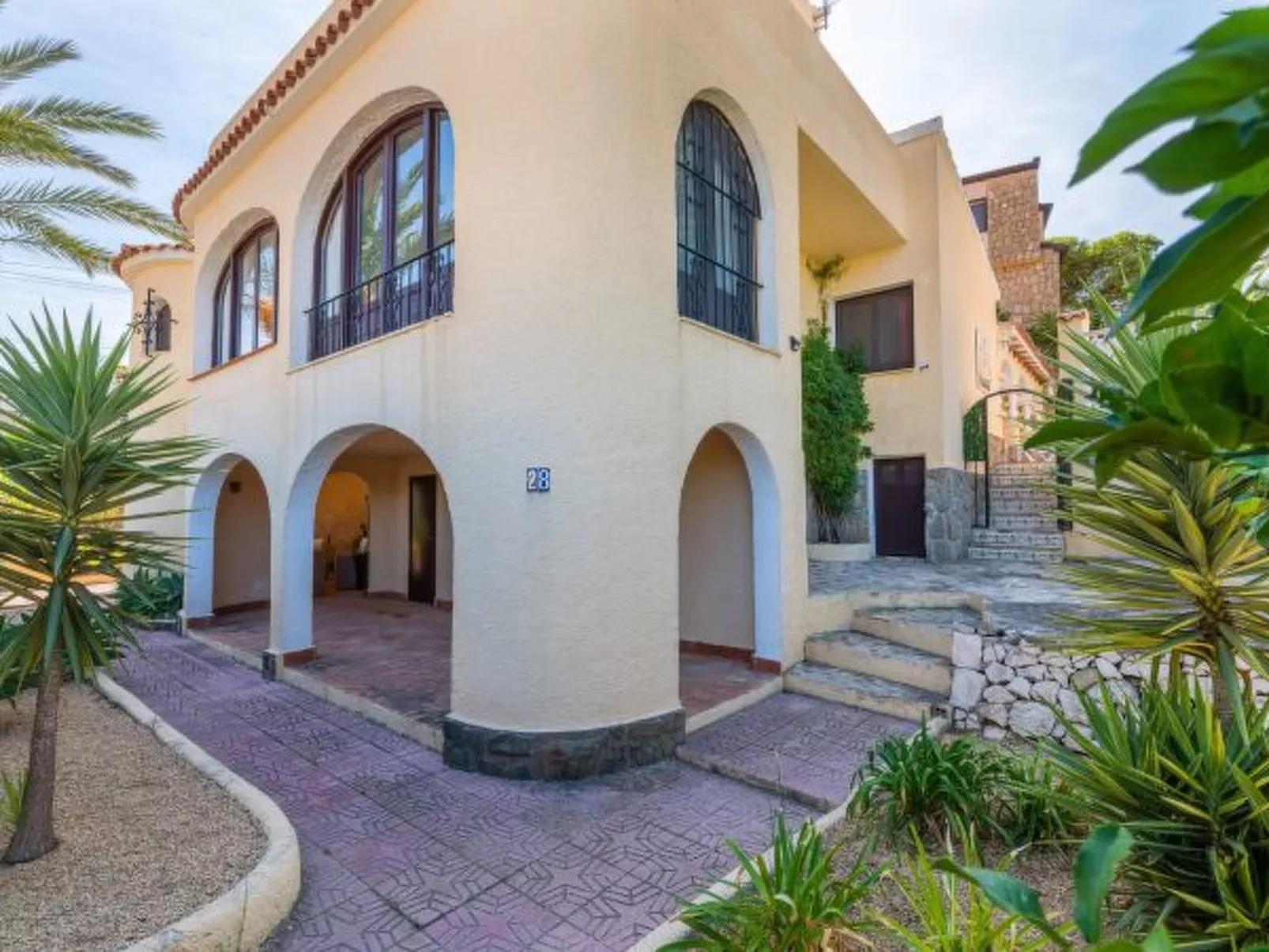 Villa Aloe - Plus - Image-tags.info