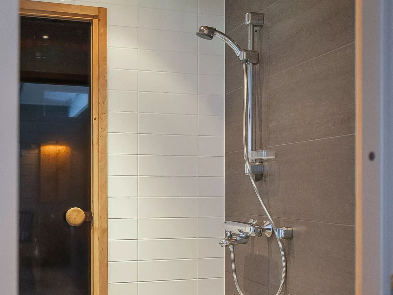 Loma-saaga 3 - Binnen