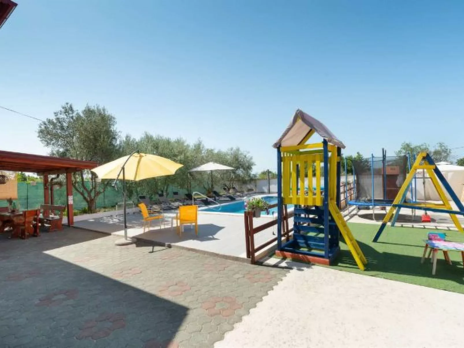 Holiday Home Vesna with pool - Image-tags.info