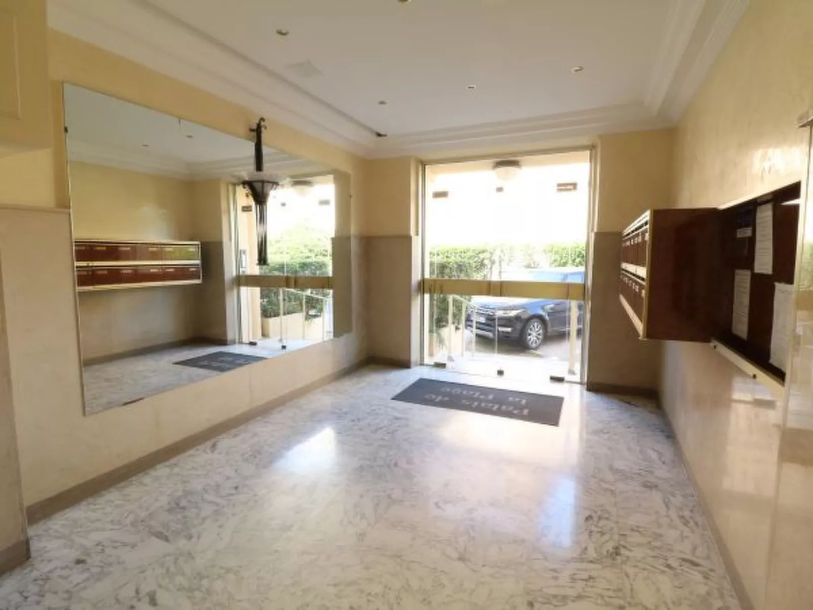 3 bedroom facing the beach 401 - Image-tags.info