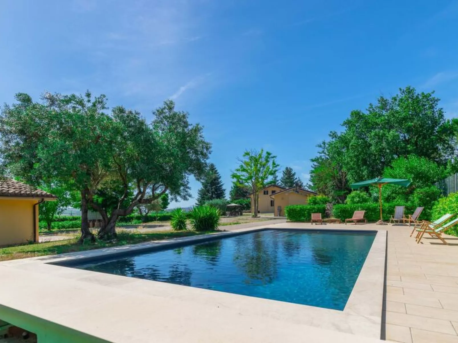 Sunrise Hill Holiday Home - Buiten