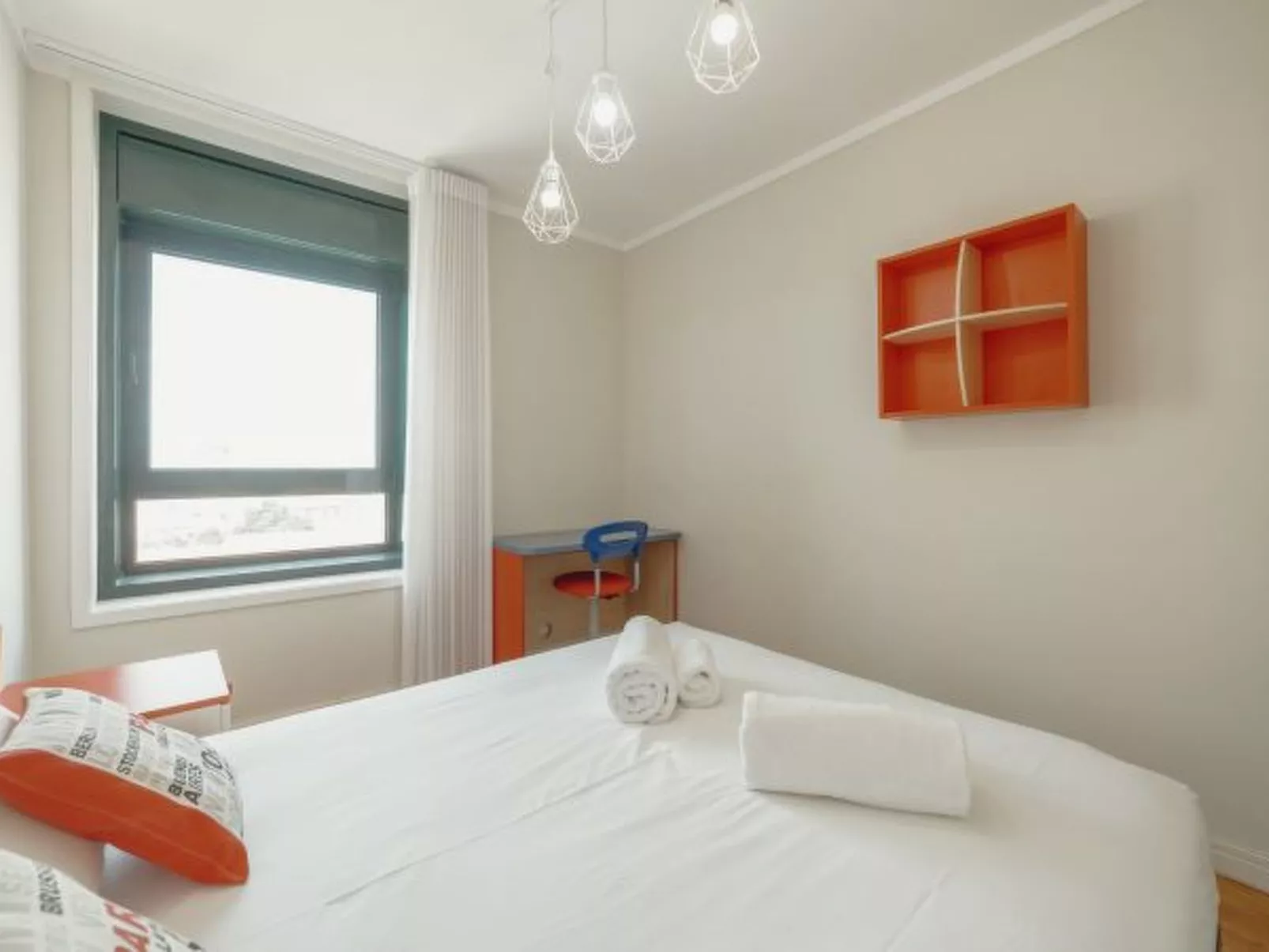 DOWNTOWN GRAND TOWER VIEW by VACATIONY - Binnen