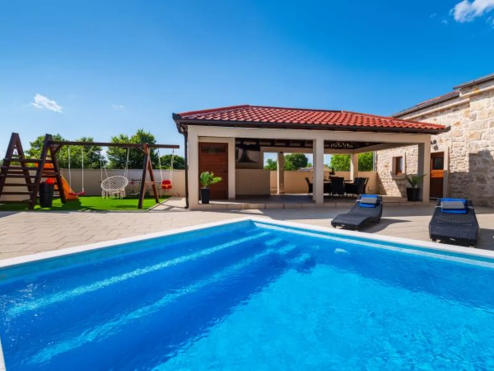 Villa Miandri with heated pool - Image-tags.info