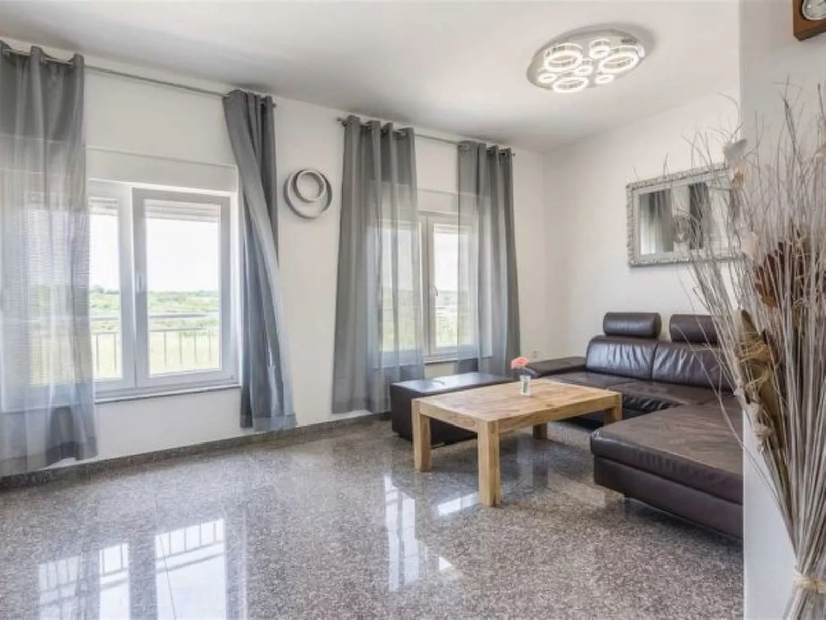 Villa Panorama with rooftop pool - Image-tags.info