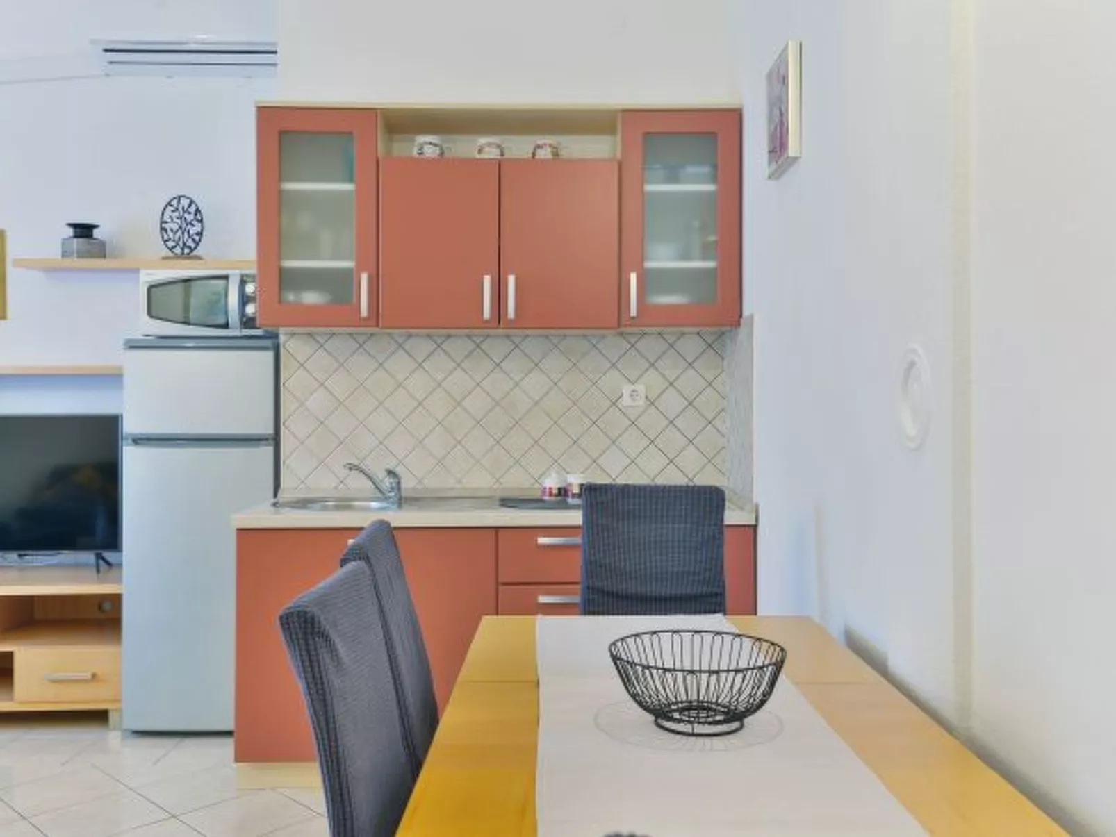 Holiday Apartment Inga Brown with exit to the beac - Image-tags.info