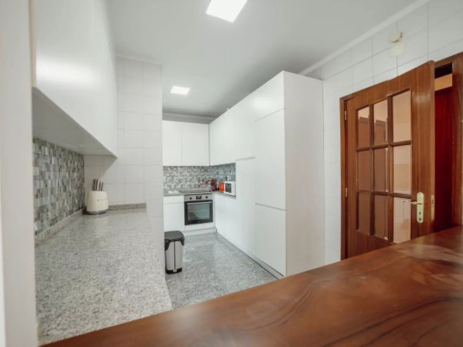 CITY CENTER GRAND SEA VIEW TERRACE by VACATIONY - Binnen