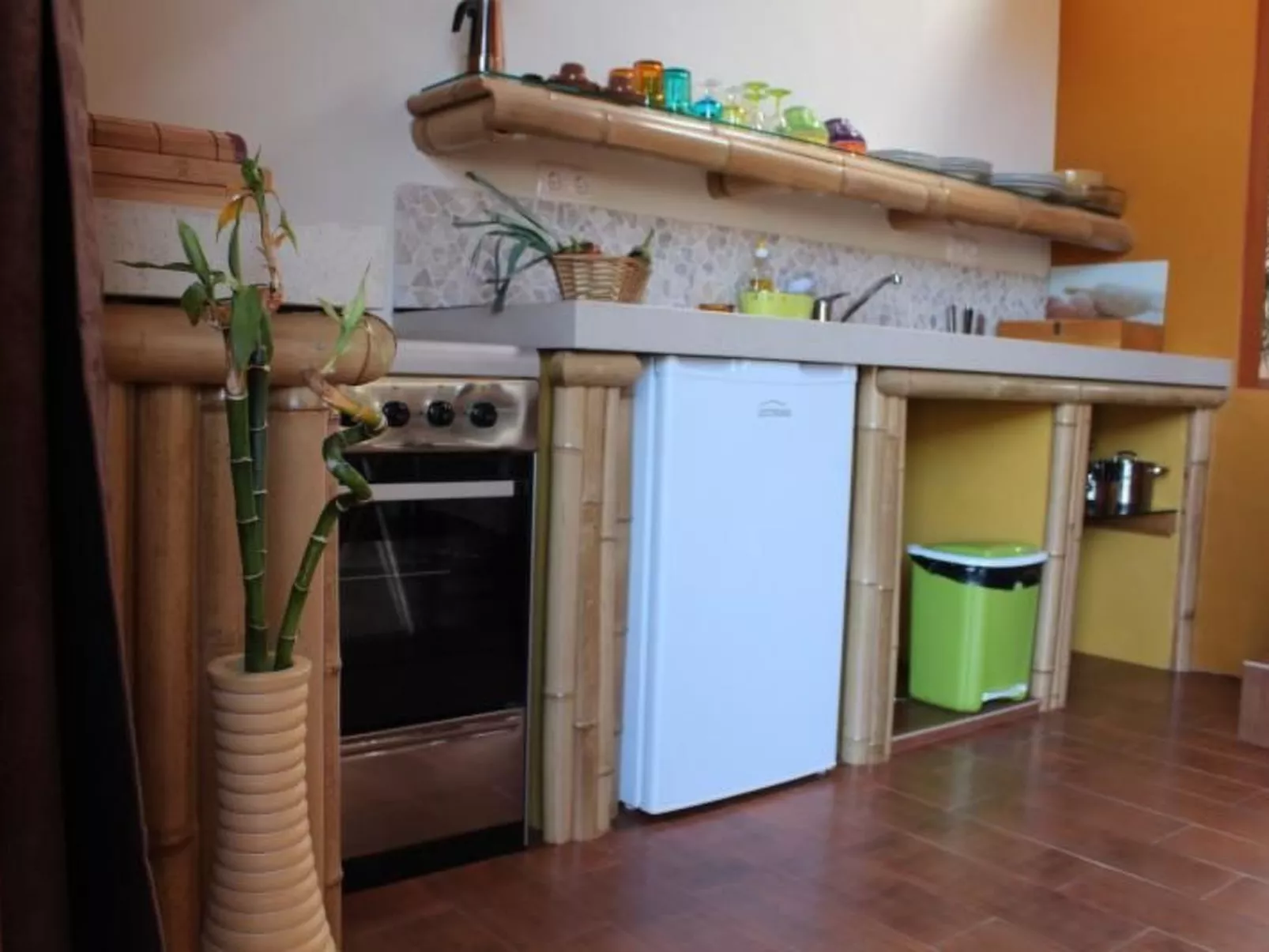 Romantisch und einzigartig "Das Bambus-Apartment" - Binnen