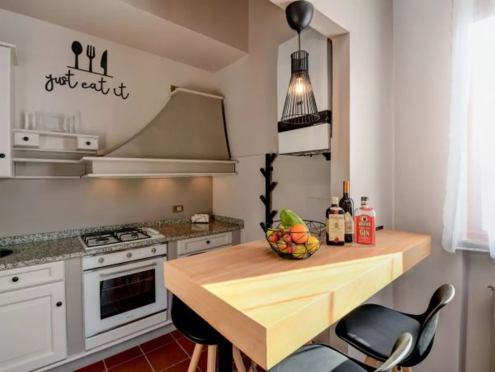 Desenzanoloft Swarovski & Pool - Image-tags.info