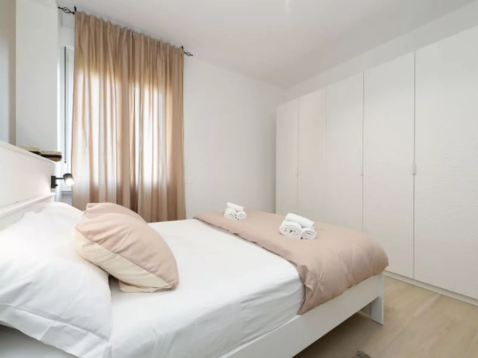 DesenzanoLoft Elegance - Image-tags.info