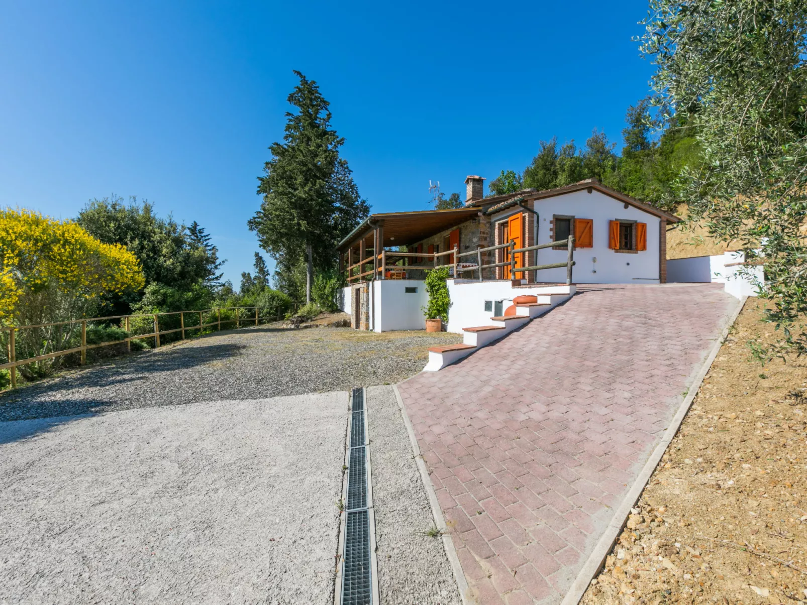 Nido di Falco - Buiten