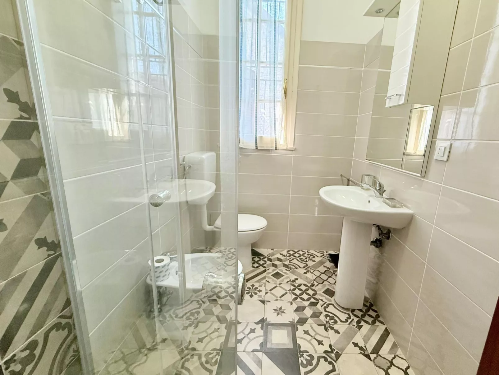 Gewächshaus im Erdgeschoss, 2 Gärten - Binnen