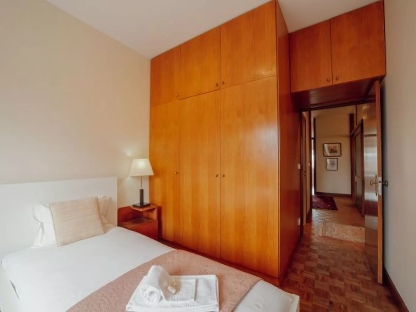 GRAND BOTANIC GARDEN APARTMENT by VACATIONY - Binnen