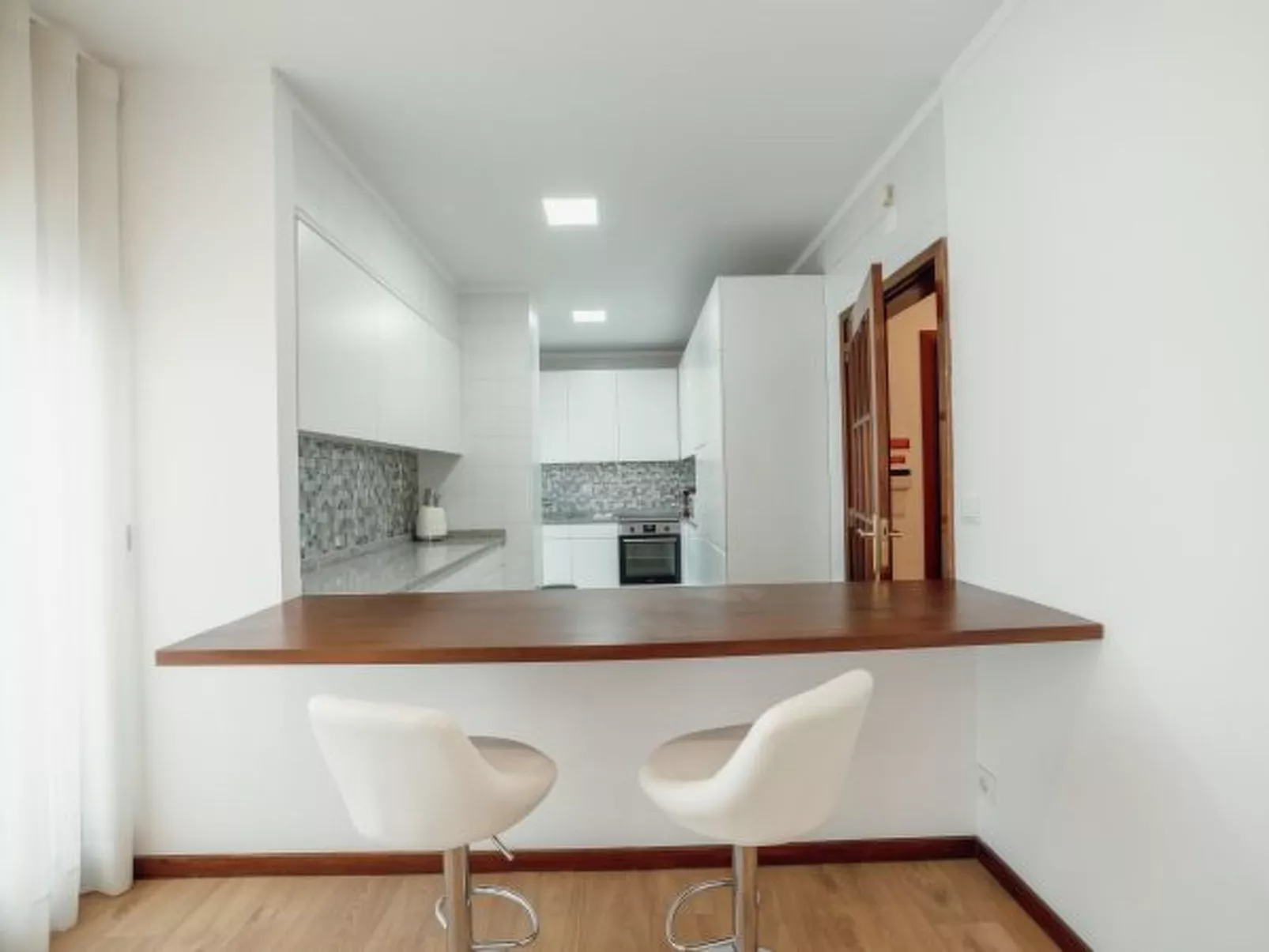 CITY CENTER GRAND SEA VIEW TERRACE by VACATIONY - Binnen