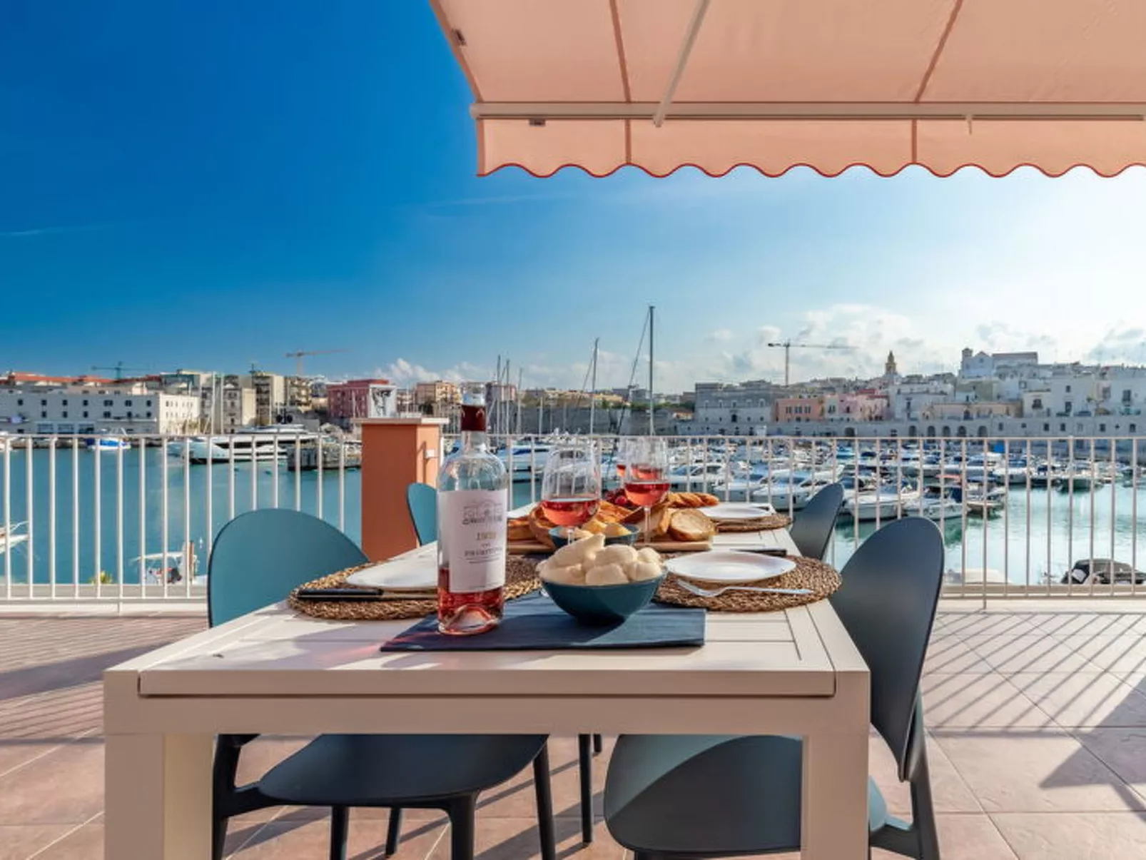 Sospiri Sul Mare - Binnen