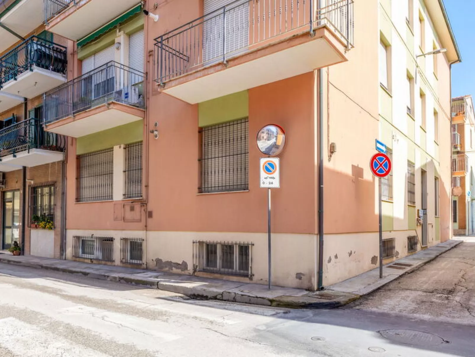 La Rondine Apartment - Buiten