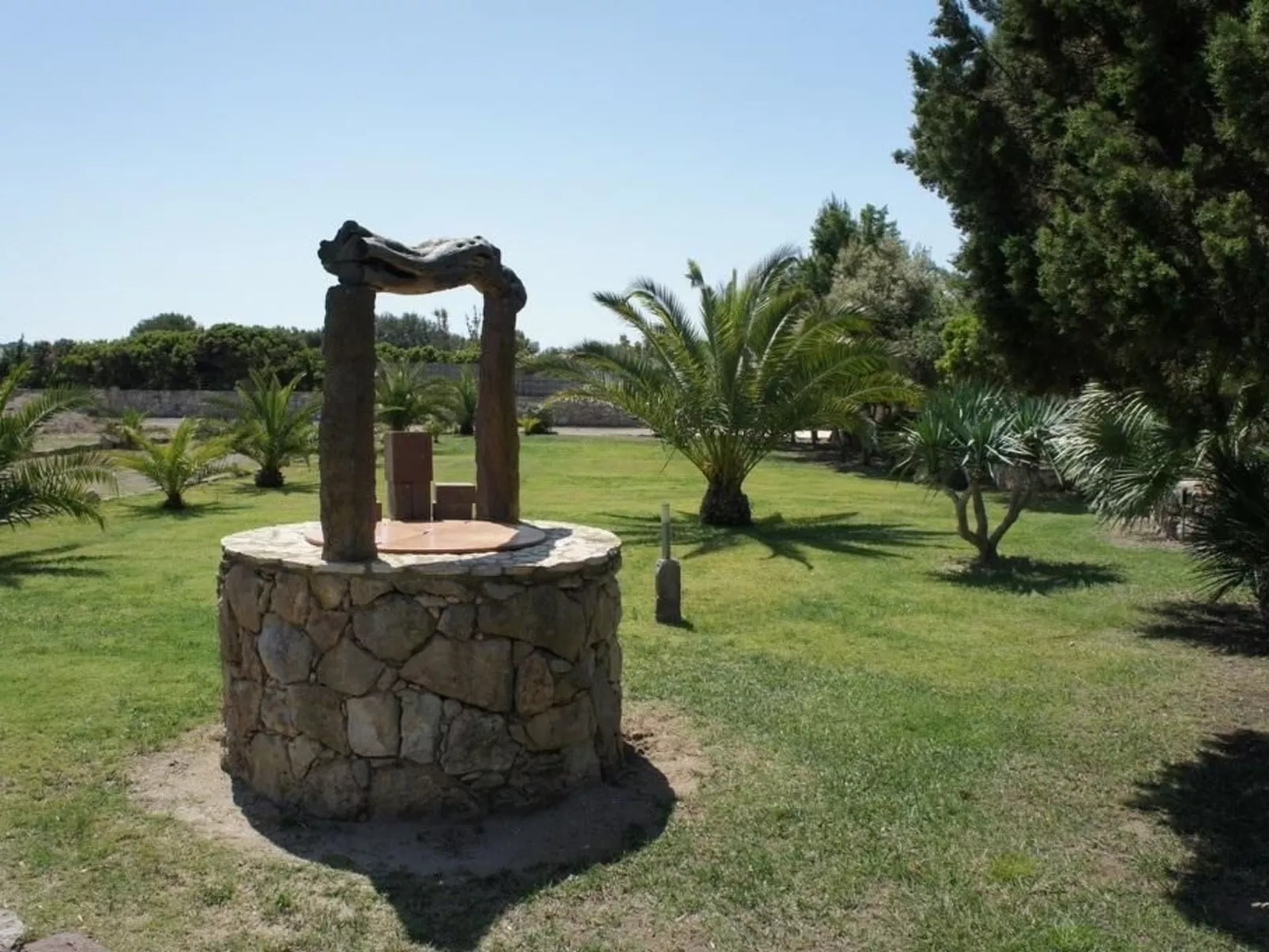 Haus in Calasetta mit Grill und Garten - Buiten