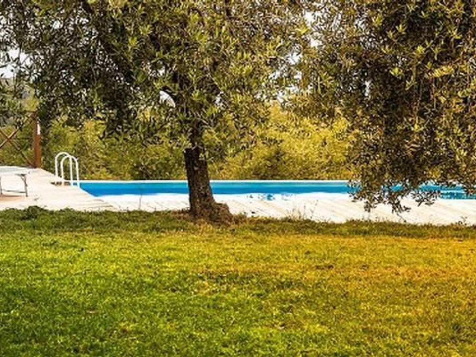 Le Corniole mit Pool, Jacuzzi und Grill - Image-tags.info