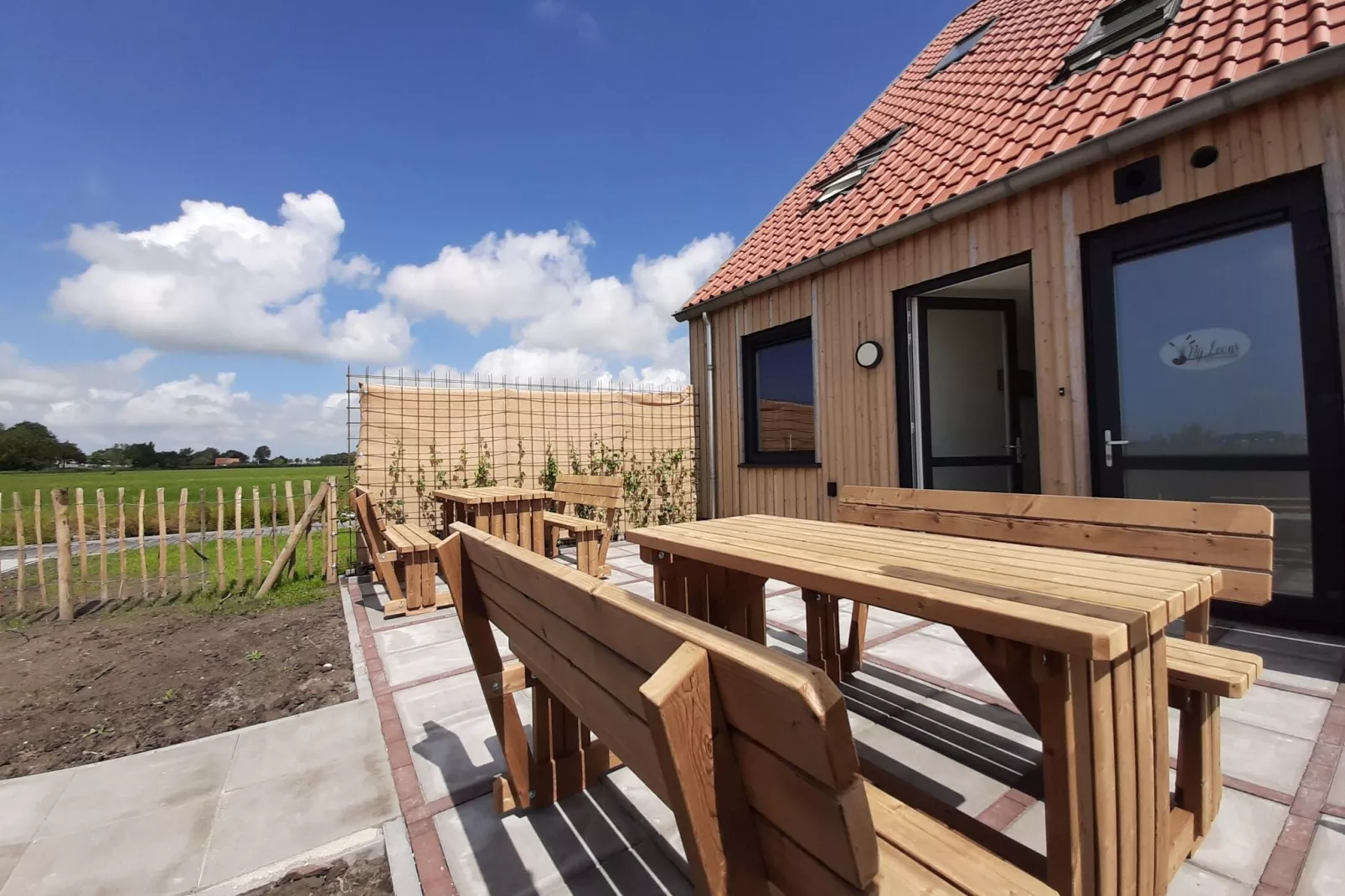 Friese Villa 3 in Leons-Buitenkant zomer