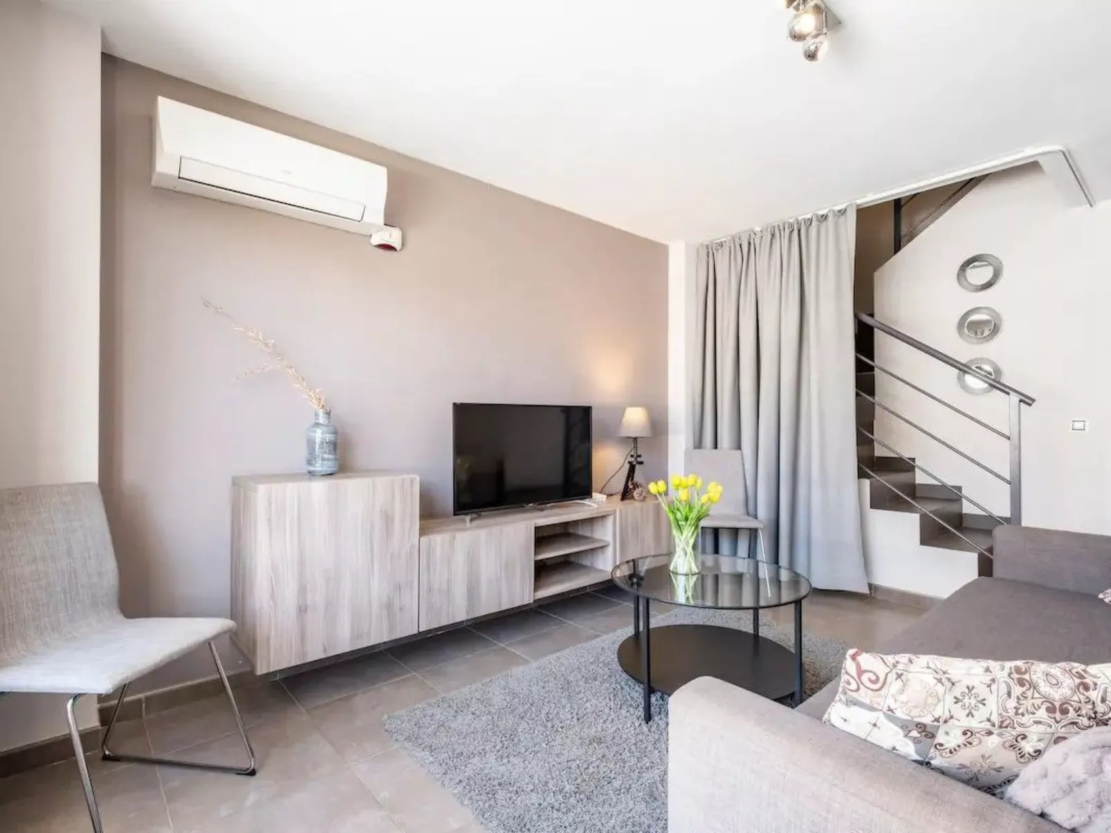 "Casa Valle Niza" mit Pool - Binnen