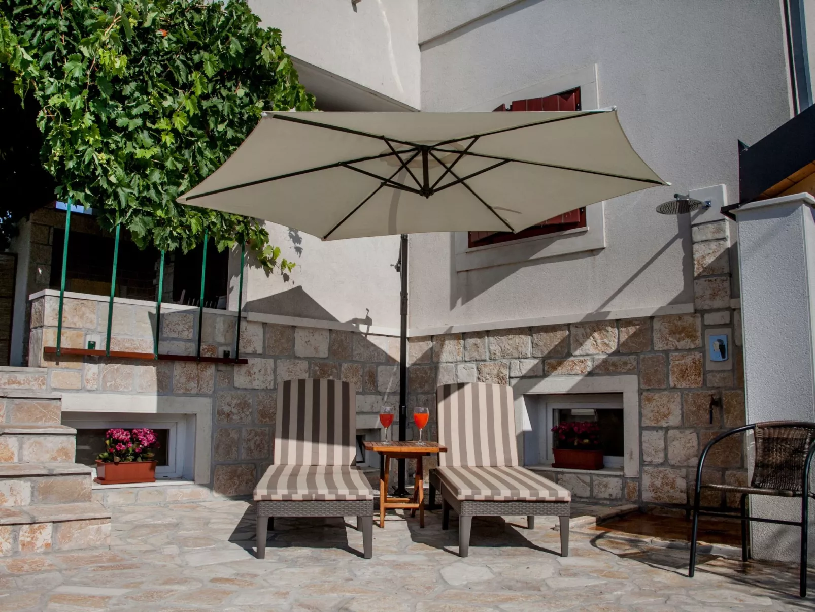 Haus in Mravince mit Whirlpool und Garten - Image-tags.info