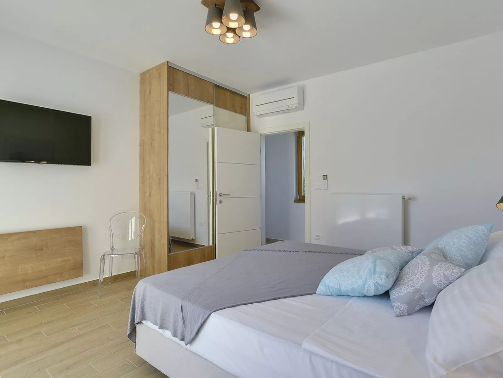 Villa Sail - Image-tags.info