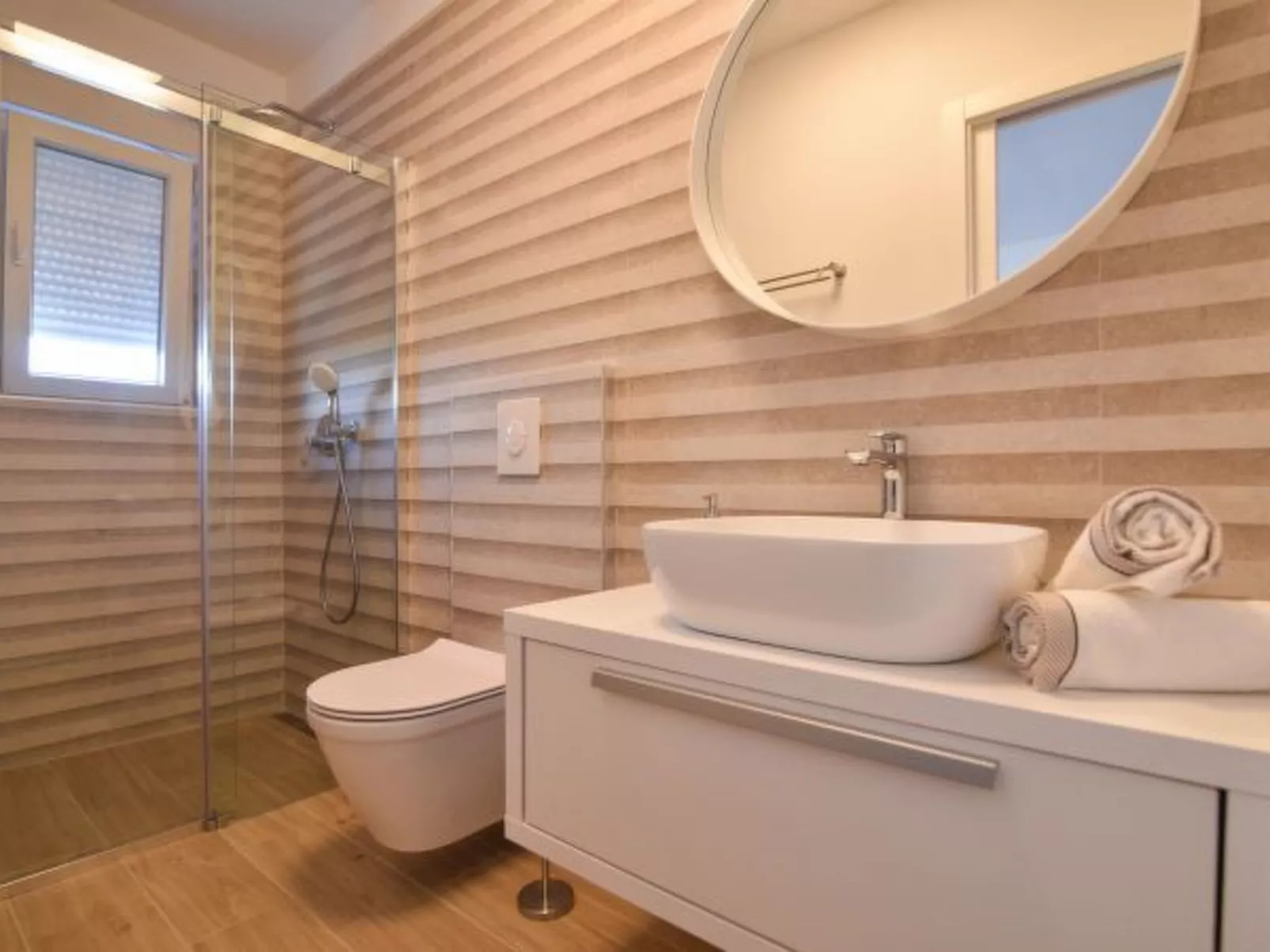 Villa La Perla Apt 2 4+2 with heated rooftop pool - Image-tags.info