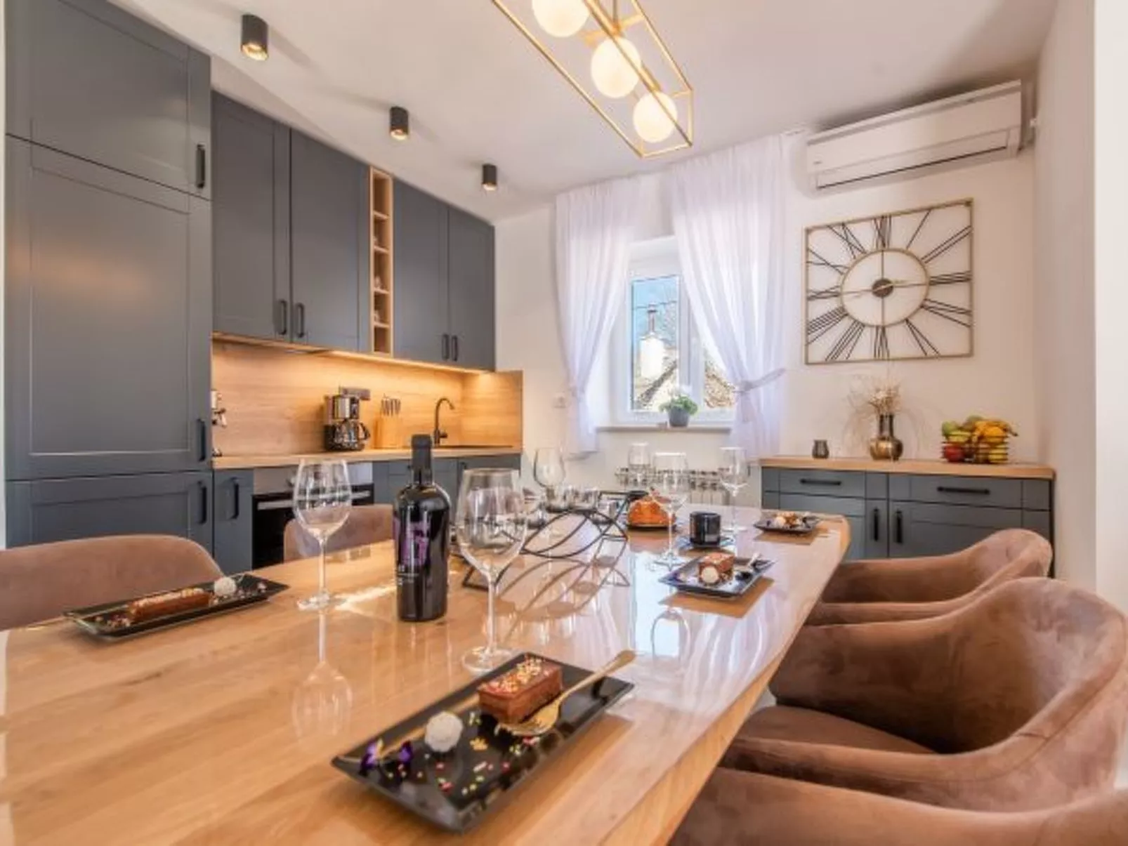 Villa Niko with heated pool - Image-tags.info