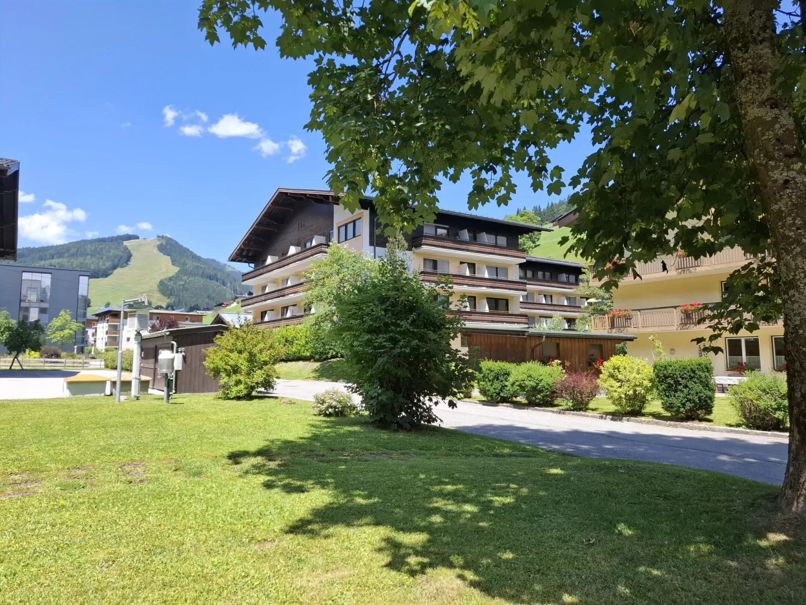 Kirchenblick - Buiten