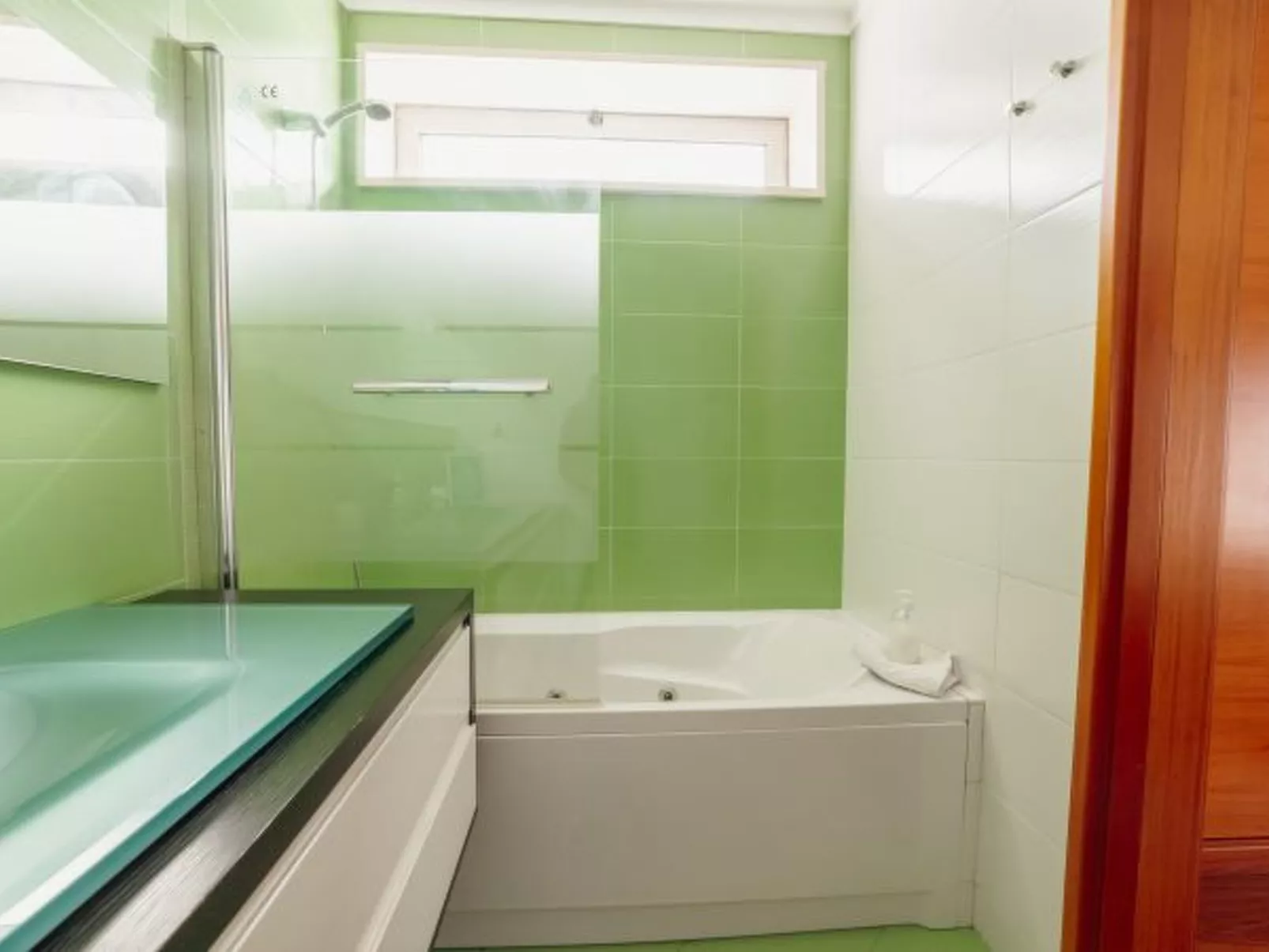 POOL & CINEMA VILLA by VACATIONY - Binnen