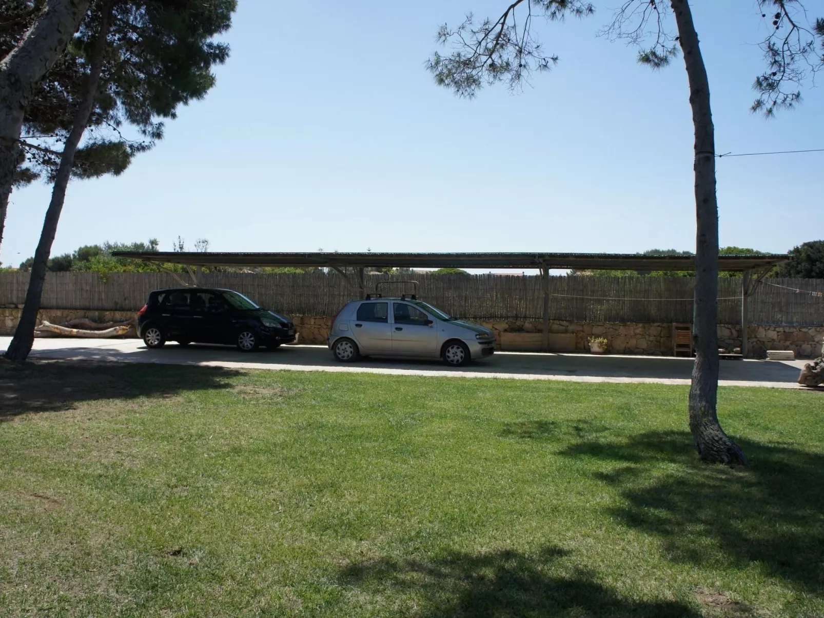 Haus in Calasetta mit Grill und Garten - Buiten