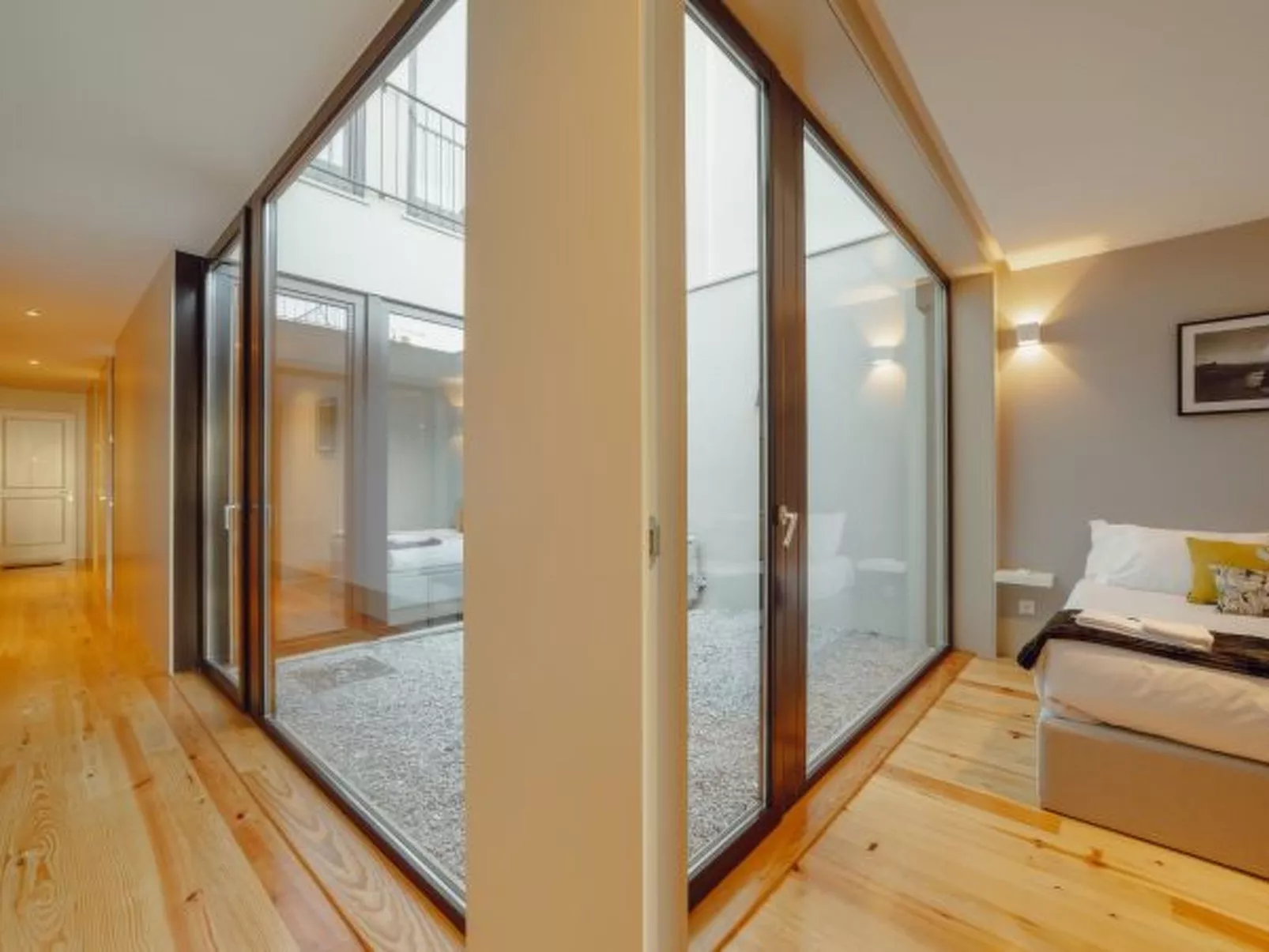 LEGACY OPORTO PREMIUM APARTMENT B by VACATIONY - Binnen