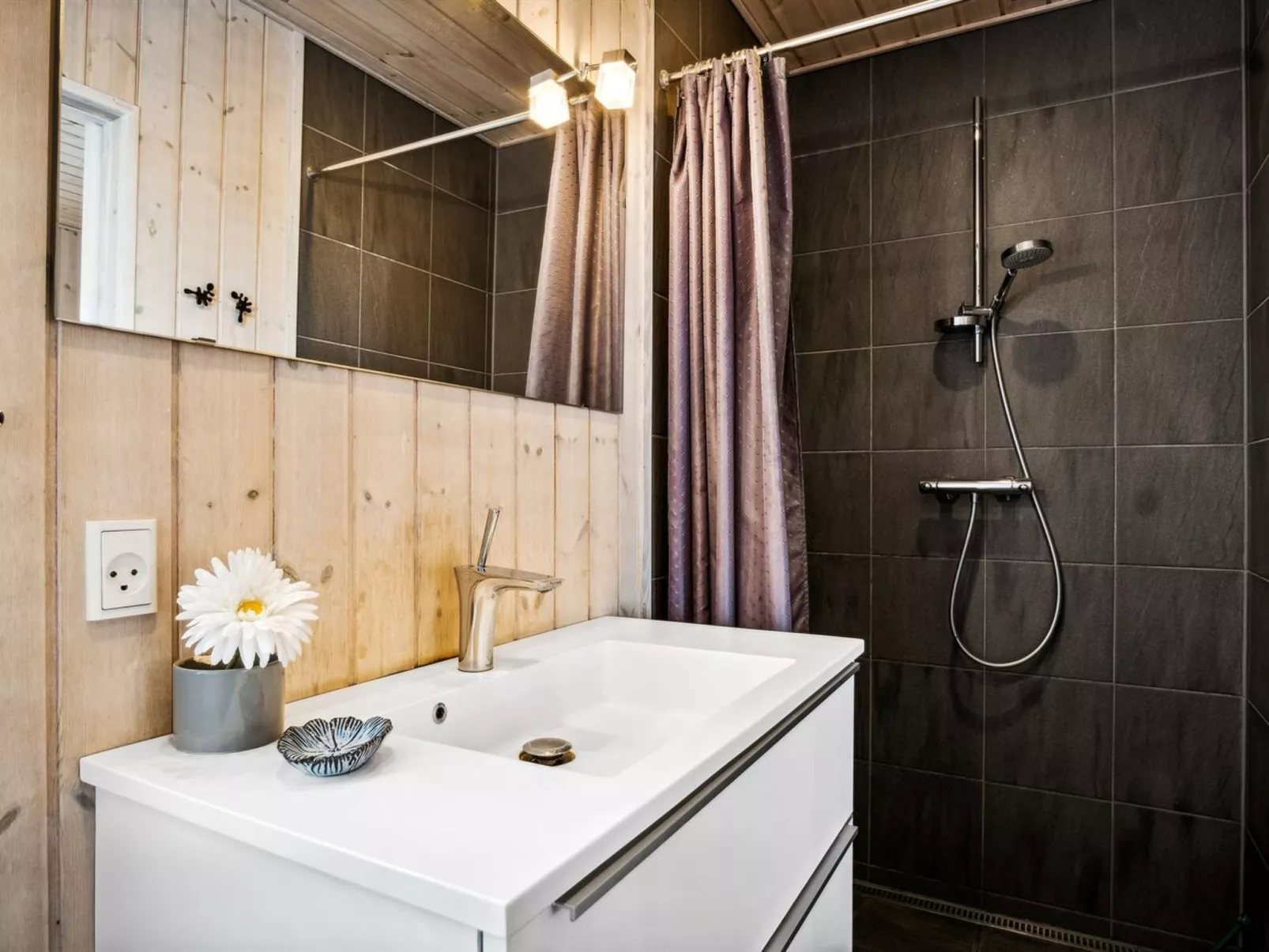 "Reinhard" - 50m from the sea - Binnen