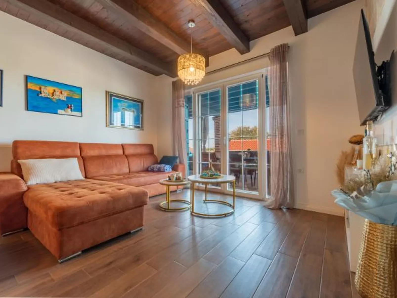 Villa Jurenda with heated pool - Image-tags.info